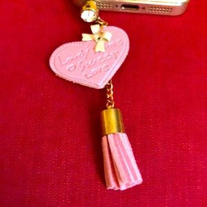 ⭐️3/$10⭐️ headphone dust plug
